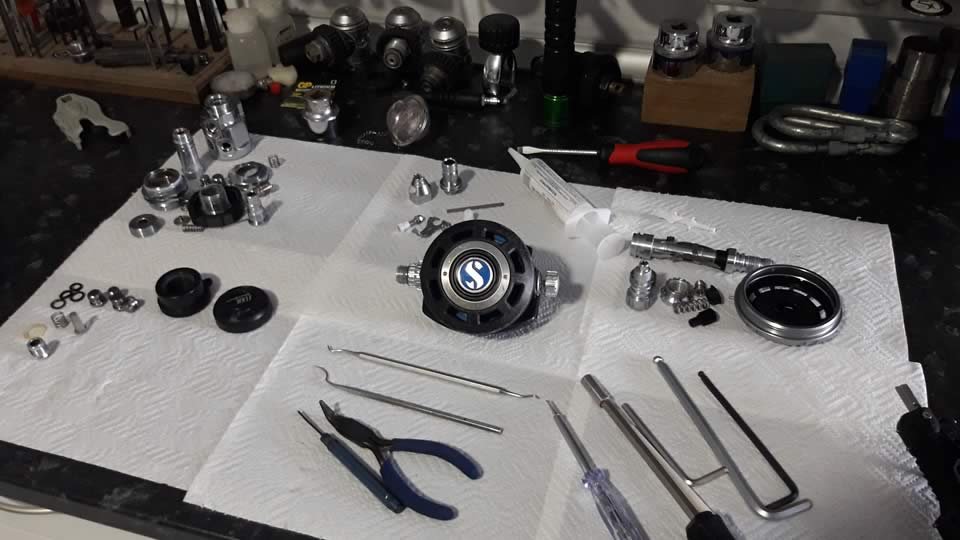 service dive gear - 2nd stage disassembled